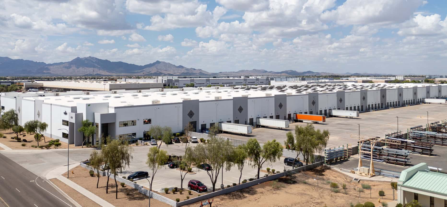 418,000-square-foot industrial warehouse acquired by INDUS Realty Trust in Tolleson, Arizona.